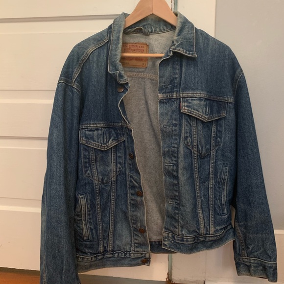 Vintage Levi’s jean jacket - Picture 2 of 7